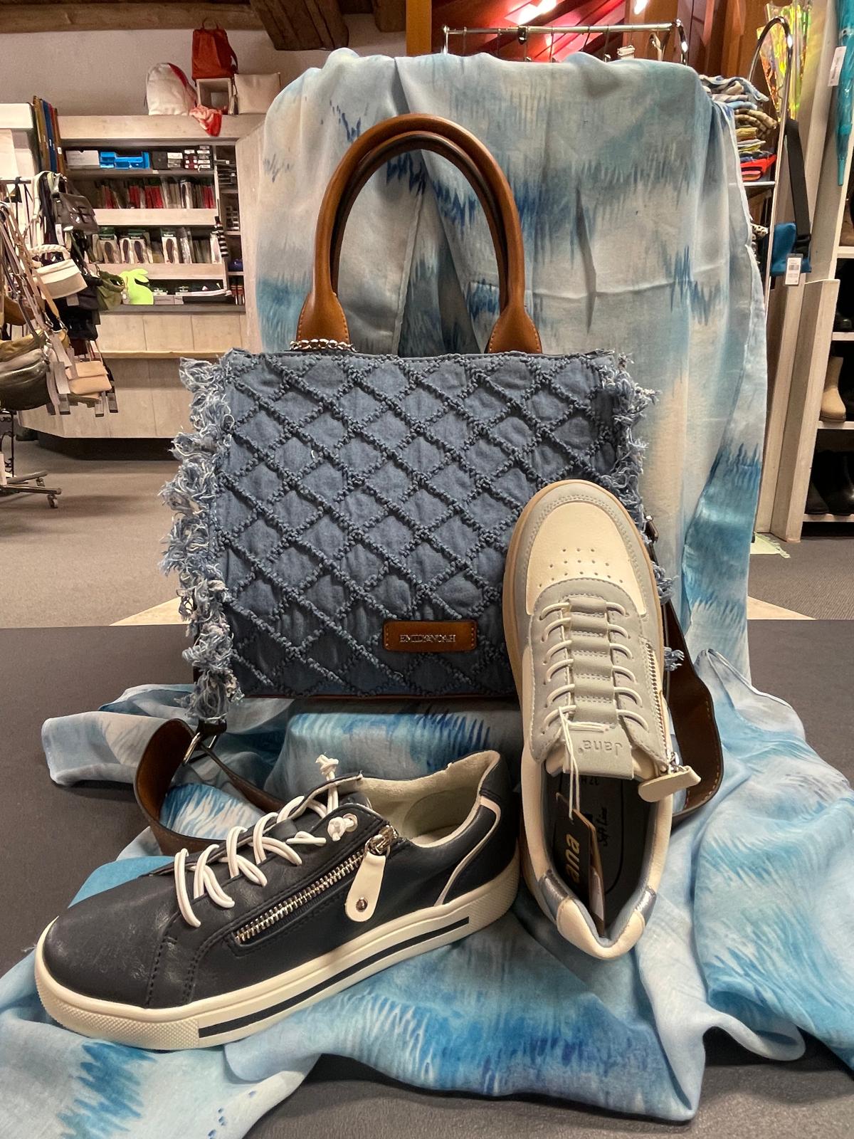 Damenschuhe bei Schuhhaus Öfner in Zirl - Bild 4